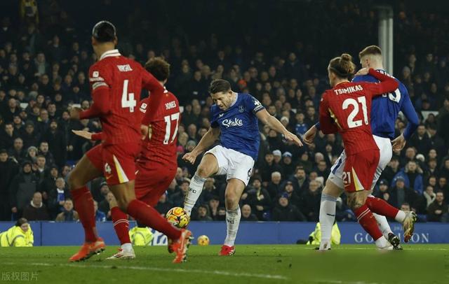 爱游戏登录入口-包含利物浦遭遇两连平，榜首位置脆弱不堪的词条