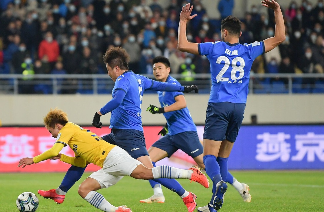 苏宁外援发挥出色,助球队取得胜利 苏宁外援发挥出色,助球队取得胜利