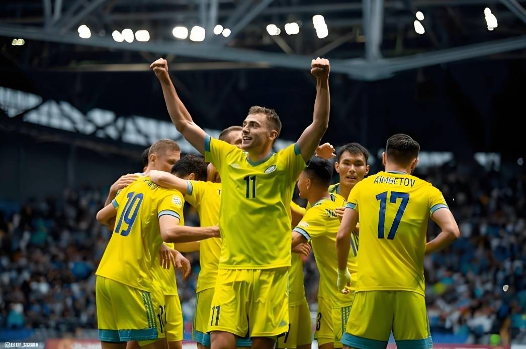 挪威运动员在足球赛事中取得胜利 挪威运动员在足球赛事中取得胜利