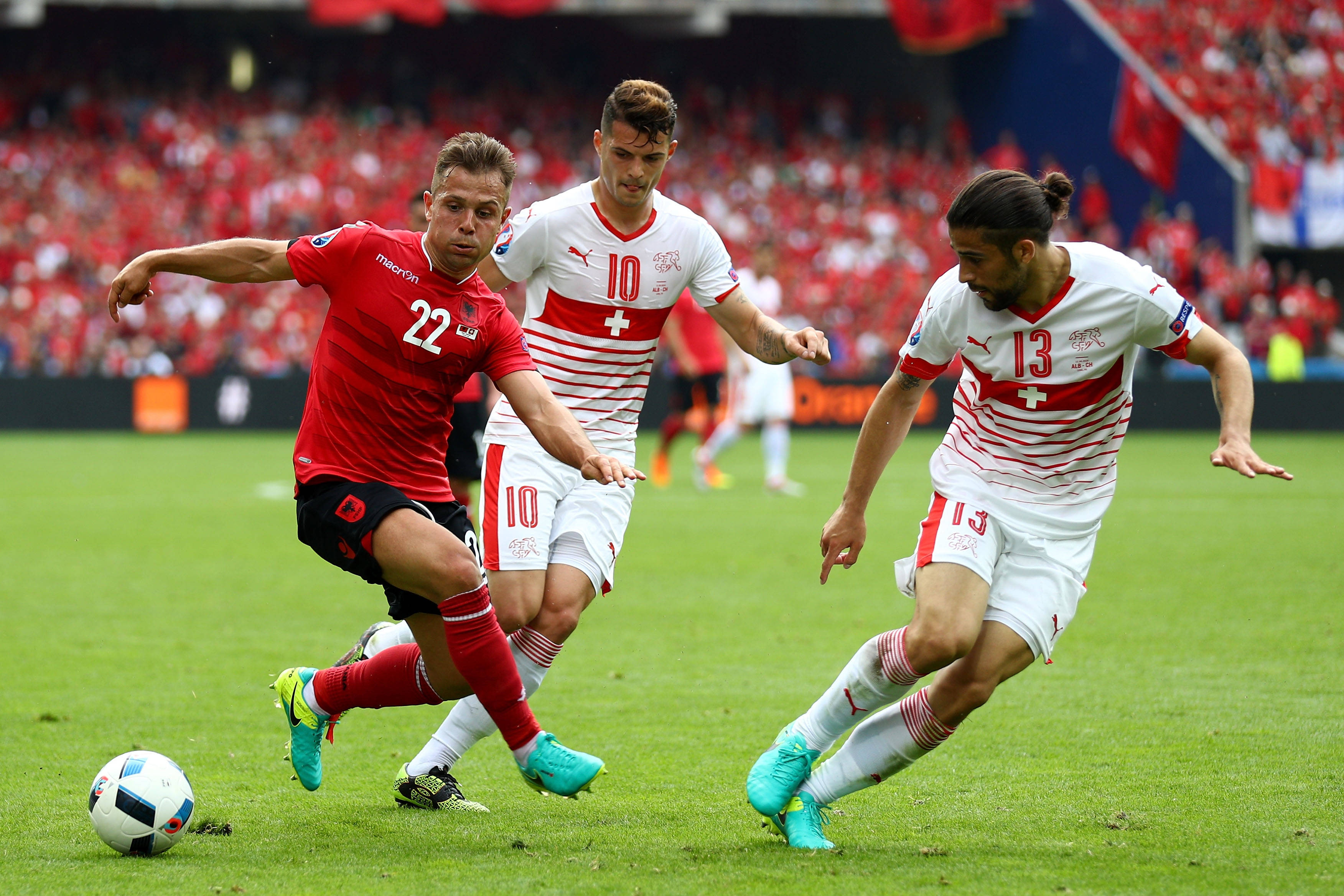 爱游戏官网-包含一场激烈的比赛，欧国联联赛精彩纷呈的词条