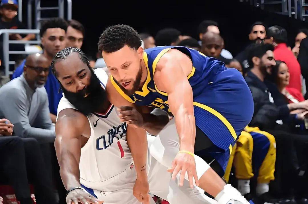 爱游戏登录-快船胜黄蜂，乔治砍下分稳住局面的简单介绍