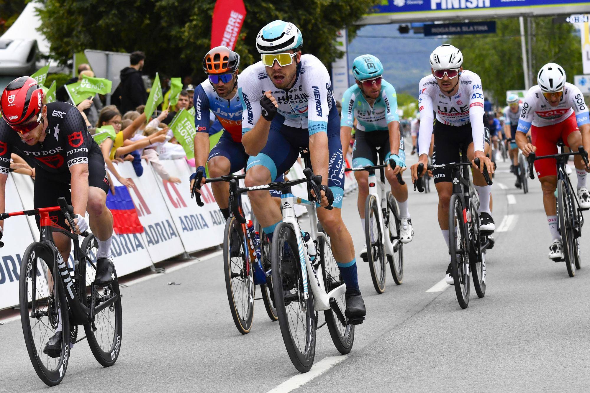 爱游戏中国官网-巴林队在比赛中展现顶尖水平