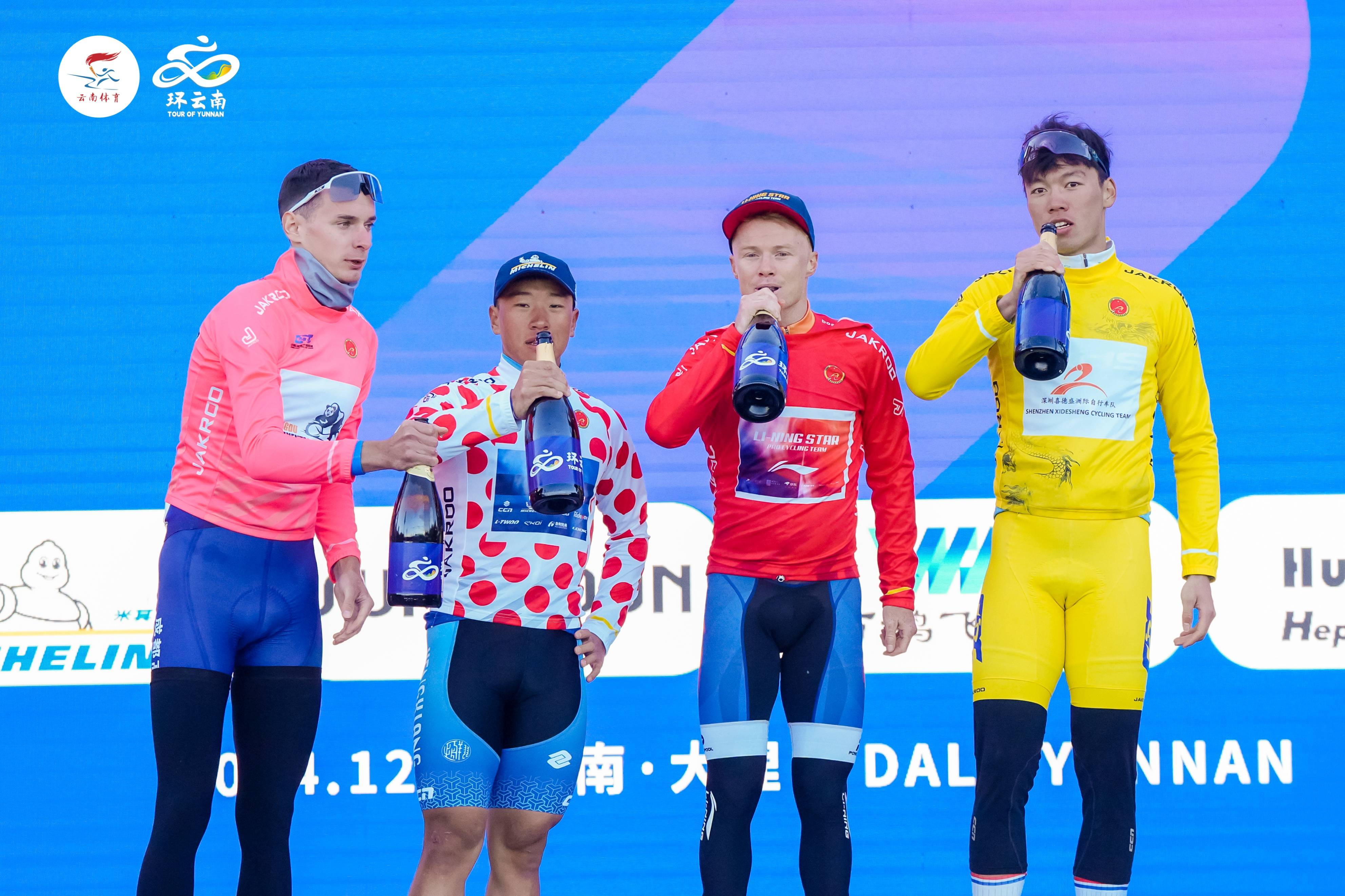 英国男子自行车选手勇夺桂冠