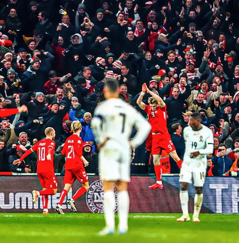 欧洲国家队精彩进球,球迷沸腾欢呼 欧洲国家队精彩进球,球迷沸腾欢呼