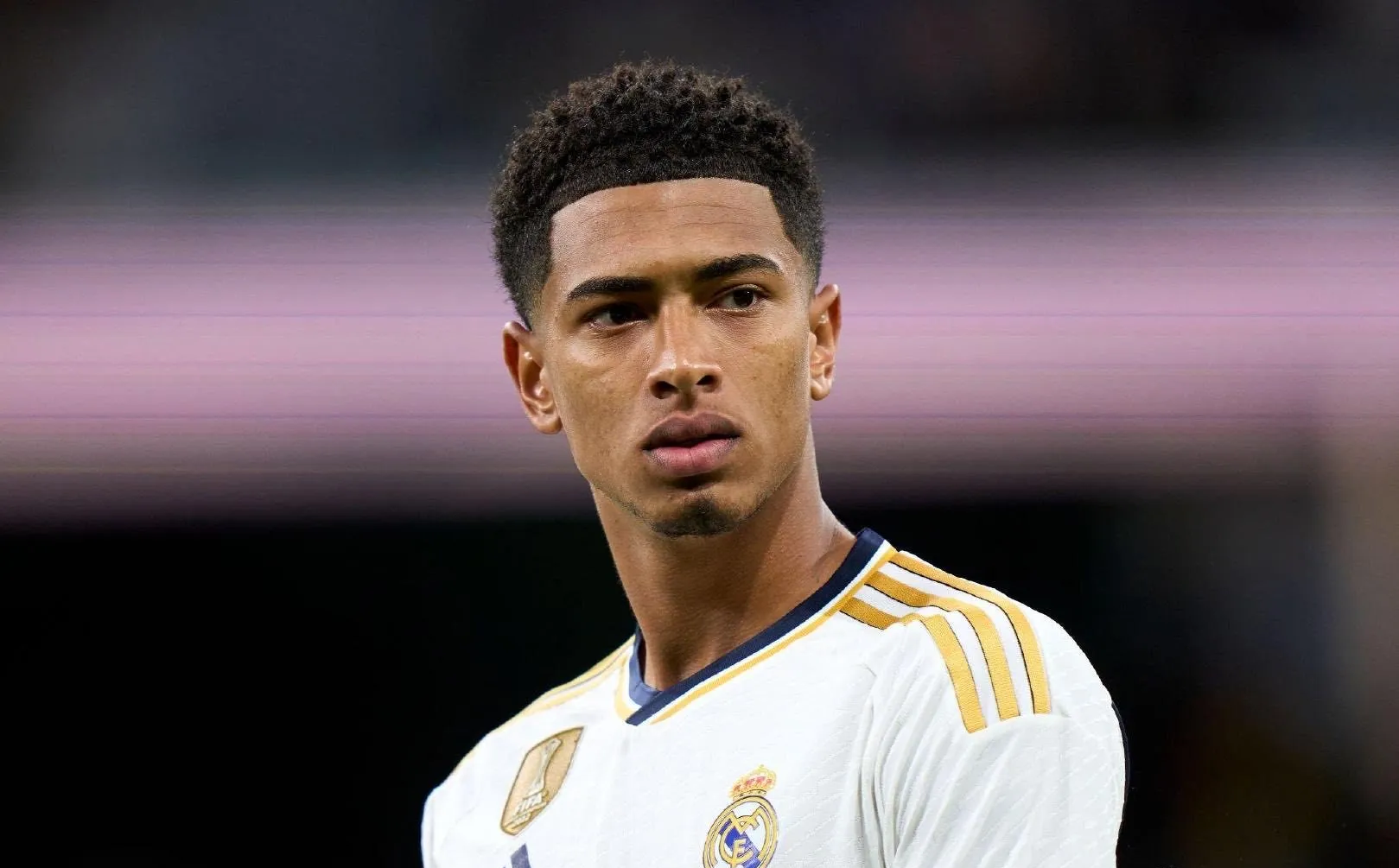 爱游戏网页版-罗马中场球员卡红，球队遭受重创的简单介绍