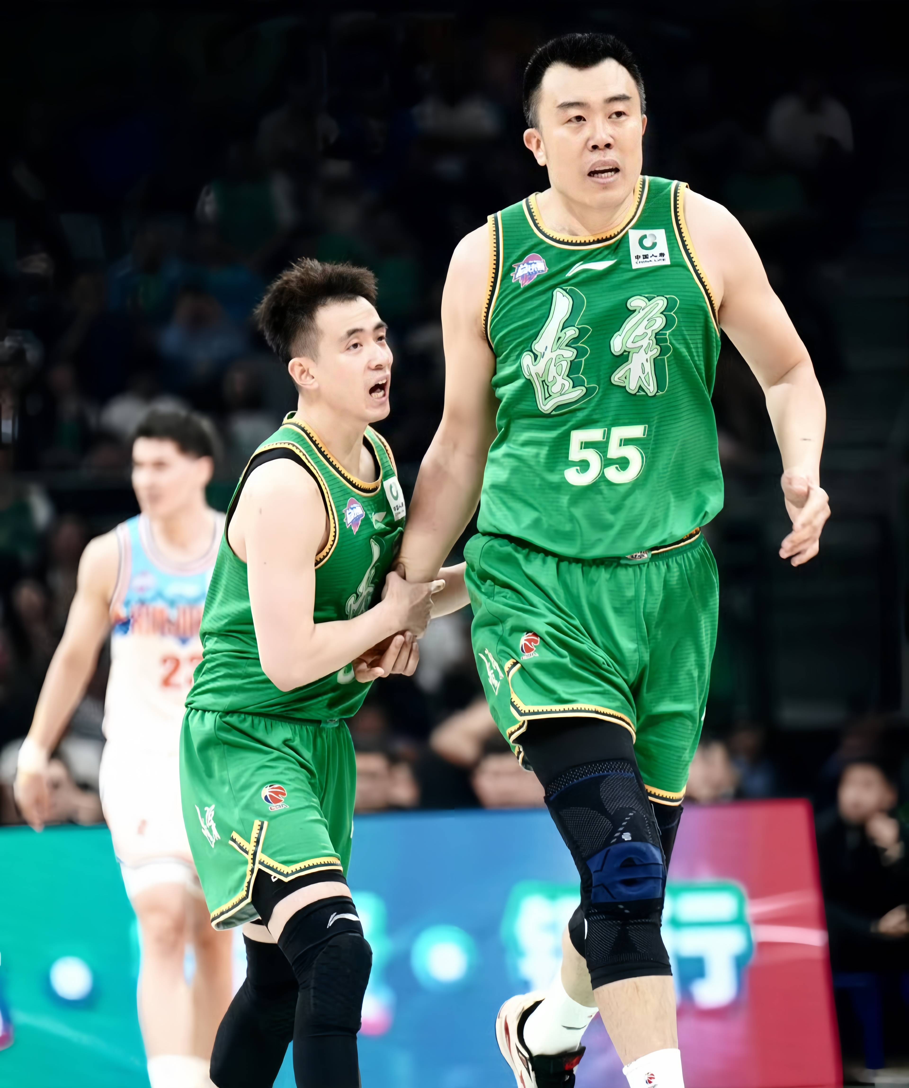 辽宁篮球表现强劲，取得连胜