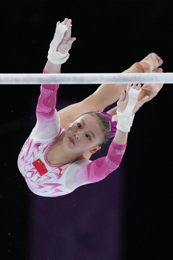 瑞典选手斩获体操冠军,动作优美精准 瑞典选手斩获体操冠军,动作优美精准