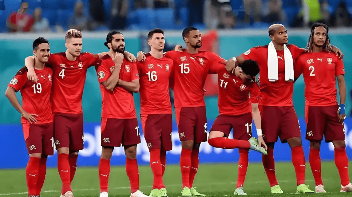 爱游戏在线-包含捷克战平英格兰，小组次席争夺激烈的词条