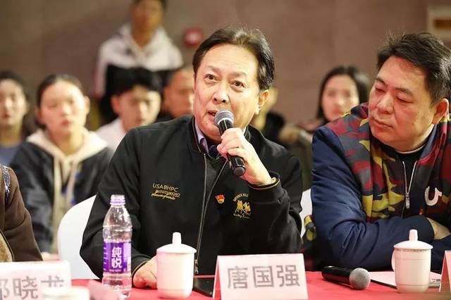 包含青岛队士气高涨,准备集体发力射门攻击的词条 包含青岛队士气高涨,准备集体发力射门攻击的词条