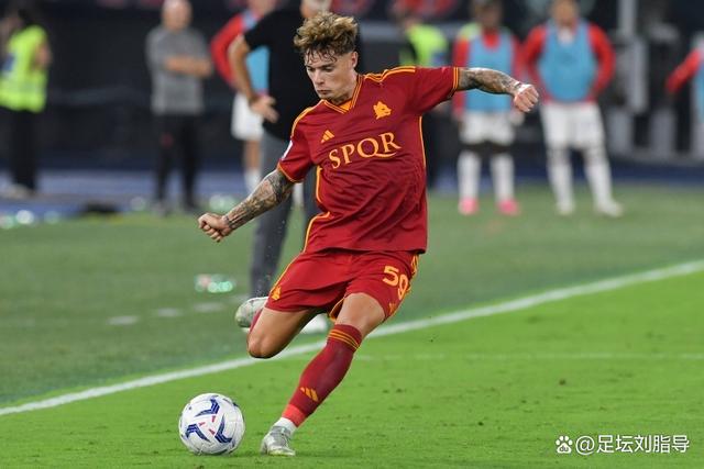 罗马球迷力挺新帅,信心他将带领球队冲冠的简单介绍 罗马球迷力挺新帅,信心他将带领球队冲冠的简单介绍