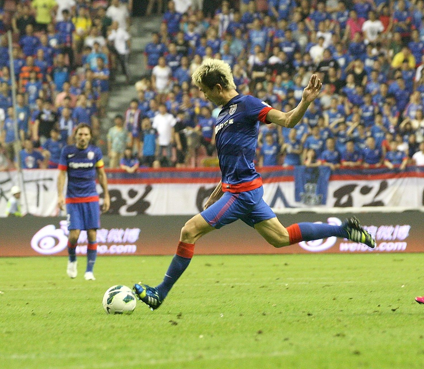 卡利亚里主场逼平对手,保持不败状态的简单介绍 卡利亚里主场逼平对手,保持不败状态的简单介绍