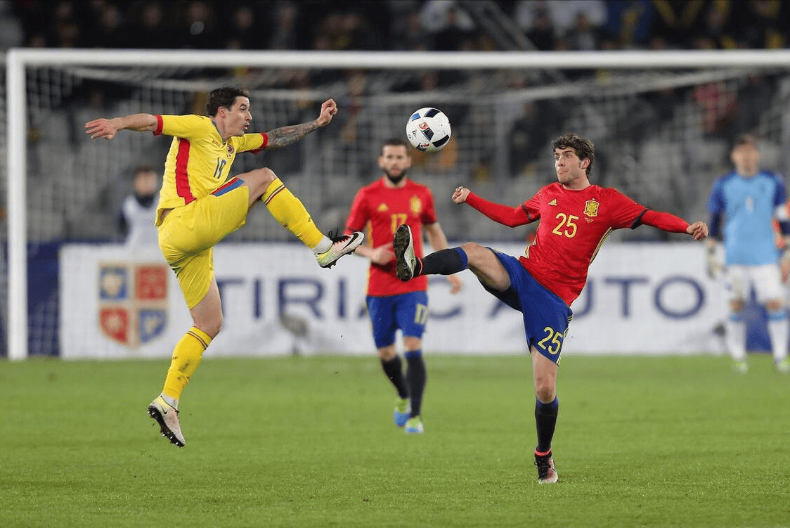 爱游戏中国官网-罗马中场组织稳定，为球队进攻提供保障