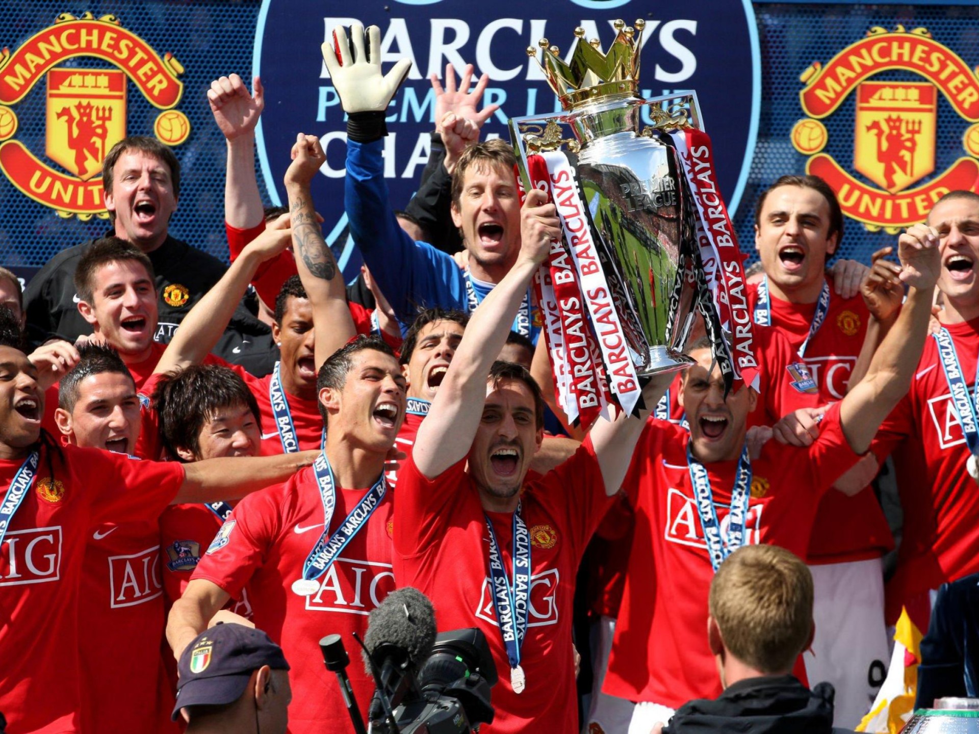 英格兰足球冠军联赛收视率攀升,观众热情高涨 英格兰足球冠军联赛收视率攀升,观众热情高涨