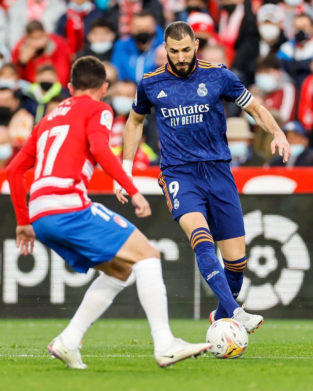 科特迪瓦女足中场组织出色,助攻得手 科特迪瓦女足中场组织出色,助攻得手