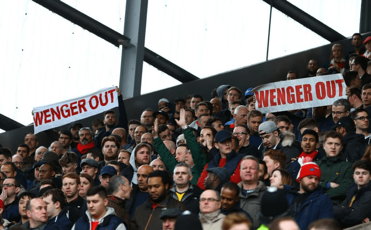 包含那不勒斯遭遇不利，欧战资格岌岌可危的词条