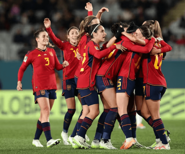 世界杯资格赛鏖战激烈，女队获胜耀眼的简单介绍