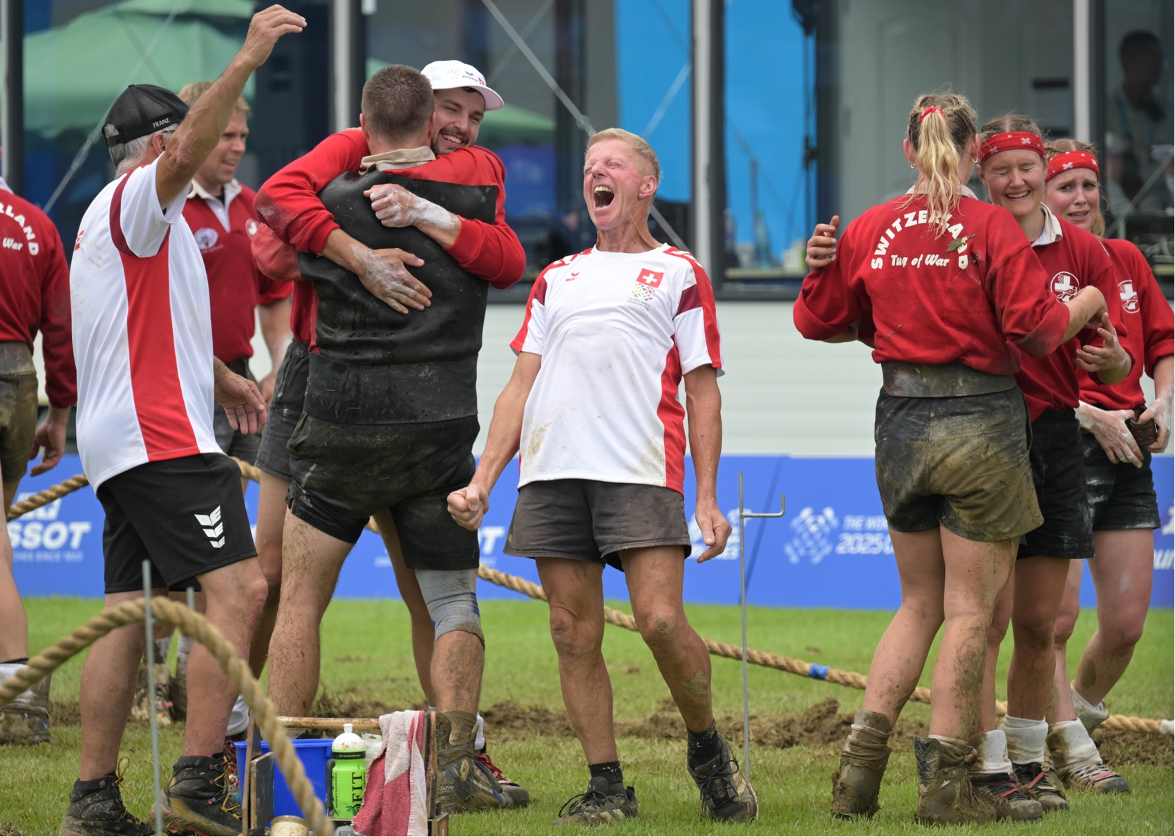 爱游戏app下载-瑞士队在淘汰赛中战胜威尔士