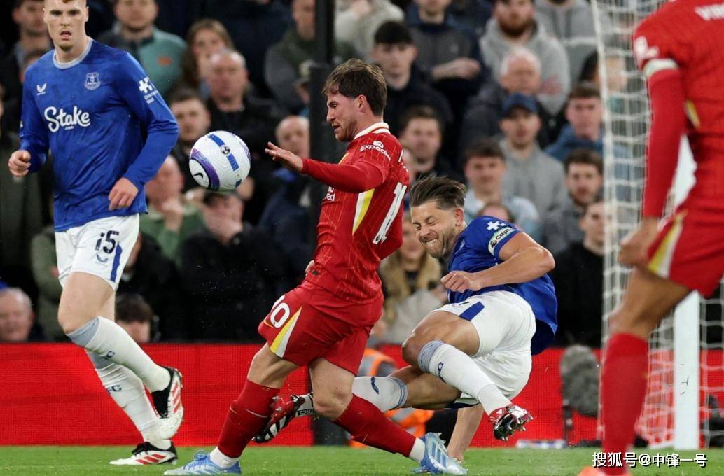 利物浦客场胜沙尔克,晋级欧冠半决赛 利物浦客场胜沙尔克,晋级欧冠半决赛